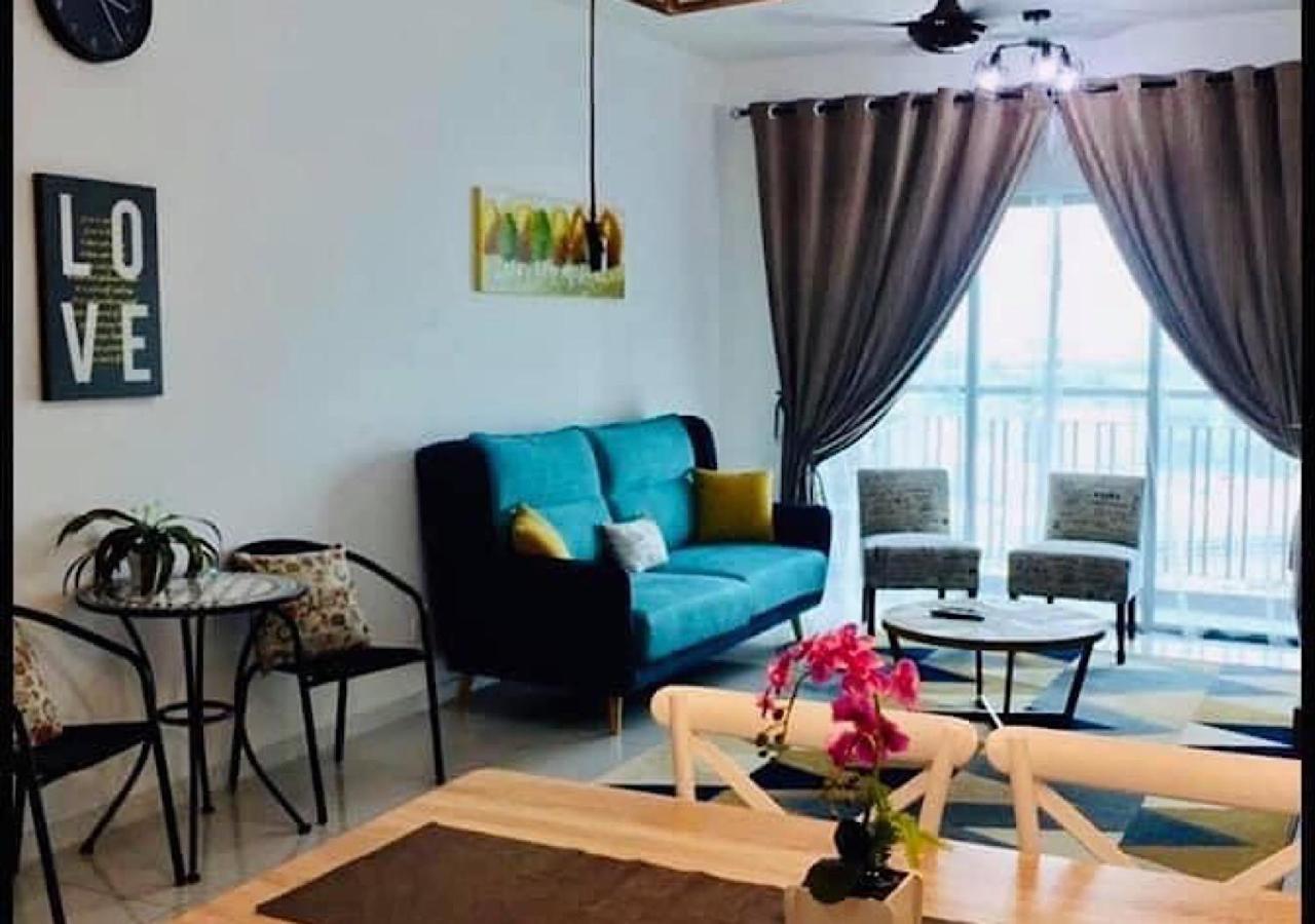 Emira Residence Sek 13 Shah Alam Wi-Fi Netflix Exterior photo